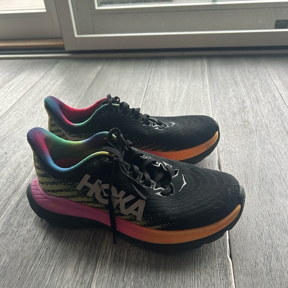 Hoka Shoes - Hoka Mach 5 Black with Rainbow Accents